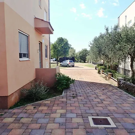 In Starigrad-paklenica 6875 * Starigrad Paklenica