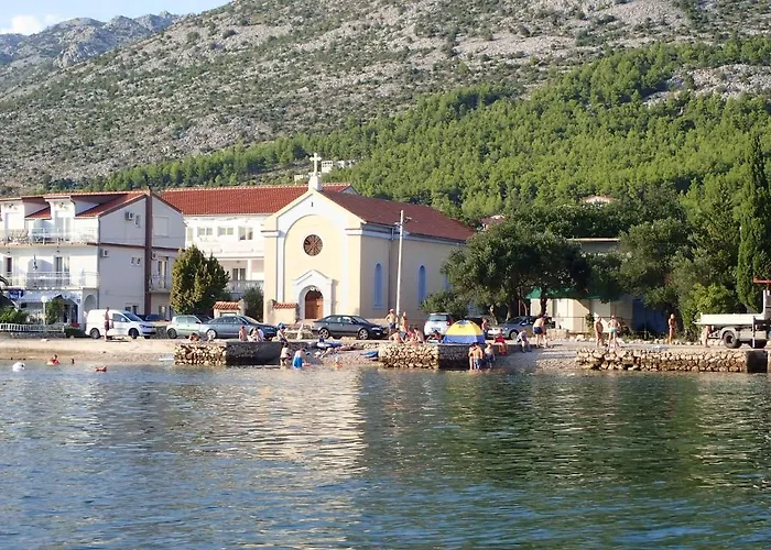 In Starigrad-paklenica 6875 アパート *