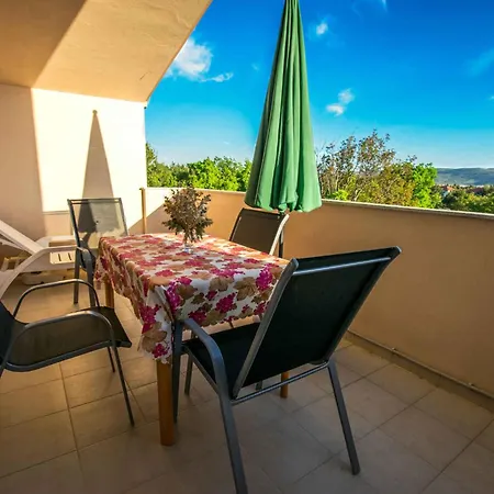 In Starigrad-paklenica 6875 Apartman Starigrad Paklenica