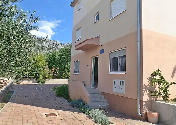 In Starigrad-paklenica 6875 Starigrad Paklenica